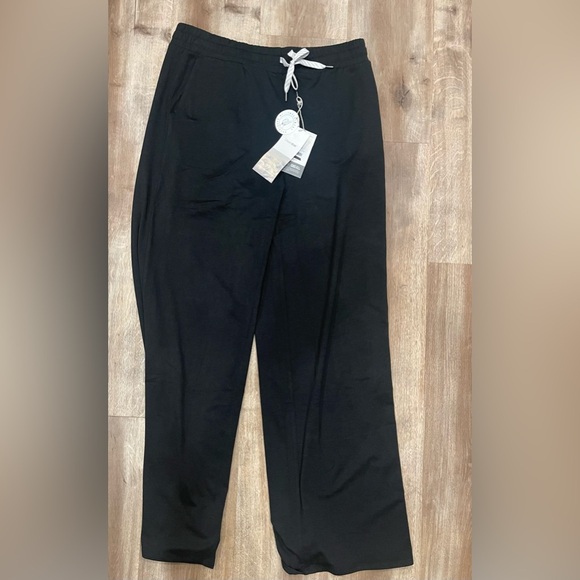 Vuori Pants - NWT Vuori Essential Wideleg Black Heather  Pants